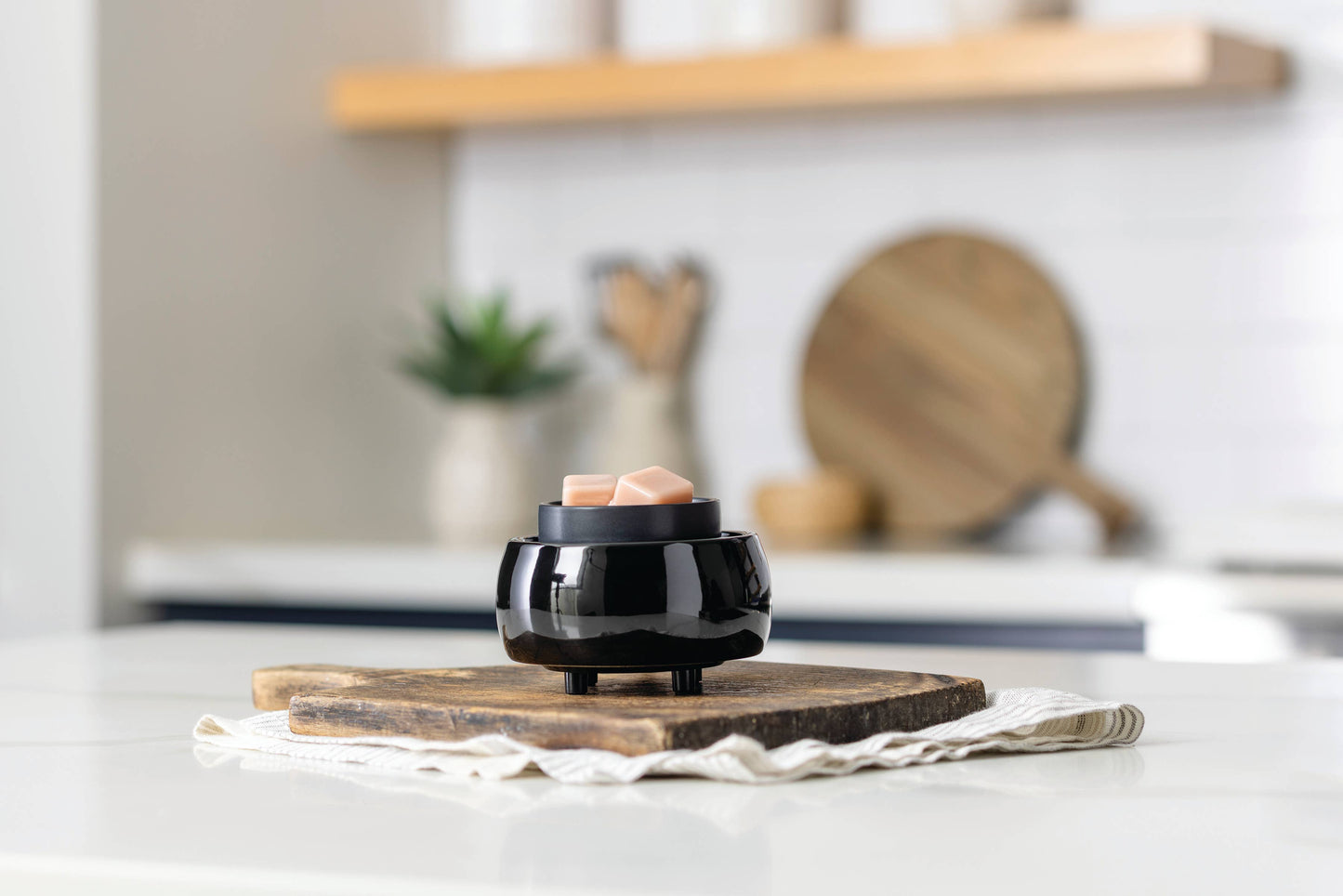 Black Bubble Fan Fragrance Warmer