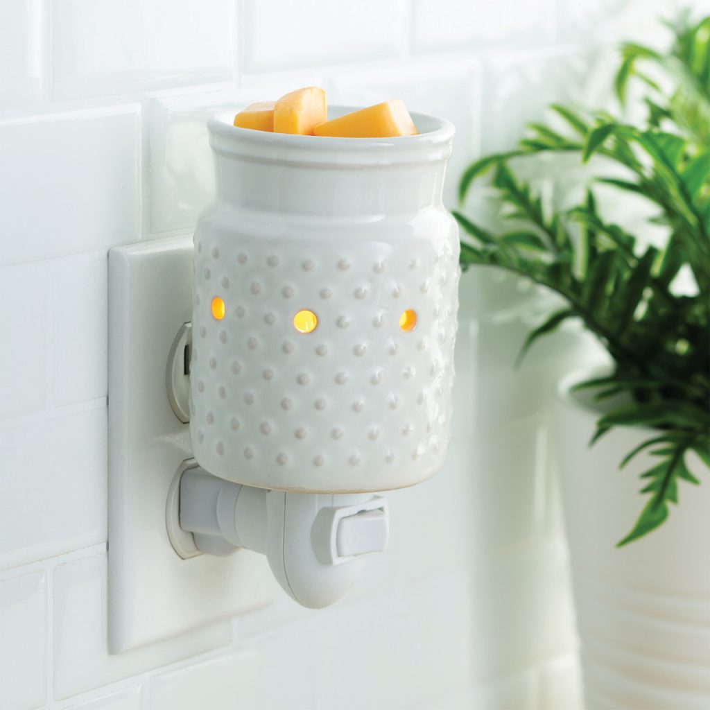 White Hobnail Pluggable warmer