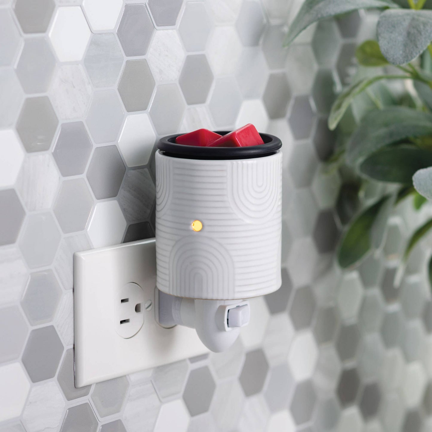 Arch Deco Flip Dish Pluggable Fragrance Warmer