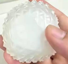 CRUNCHY ICEBALL SQUISHY (BOXED)