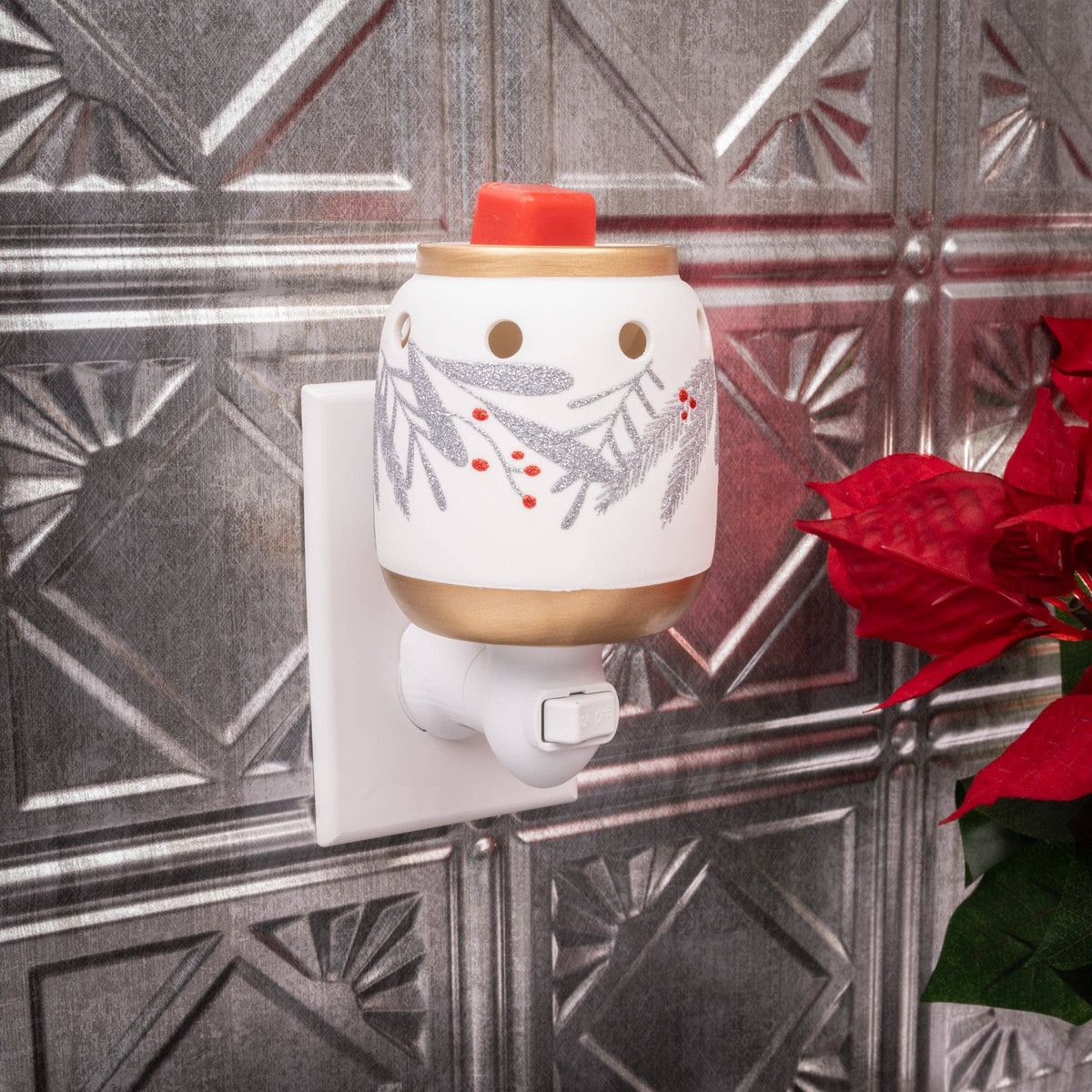 Winterberry Mini Accent Fragrance & Wax Electric Warmer