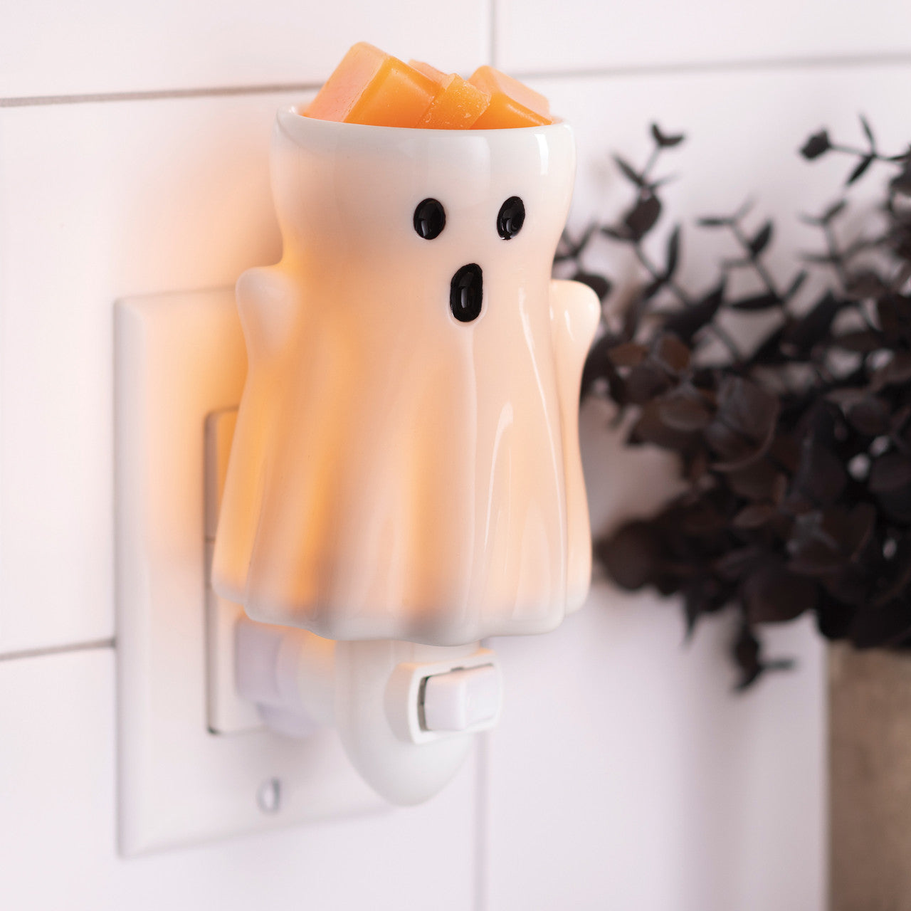 Ghost Pluggable