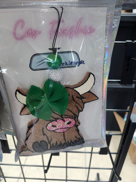 Cow w/ Bows